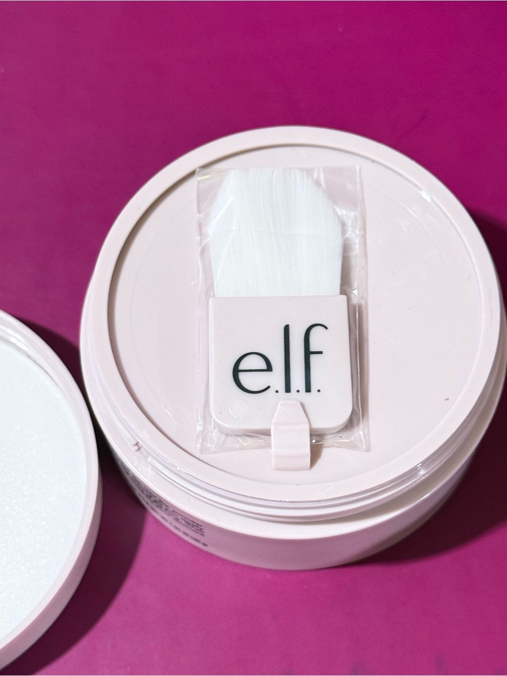 e.l.f. Oil Control Pink Powder Mask - Pink Jar - Picture 4 of 6
